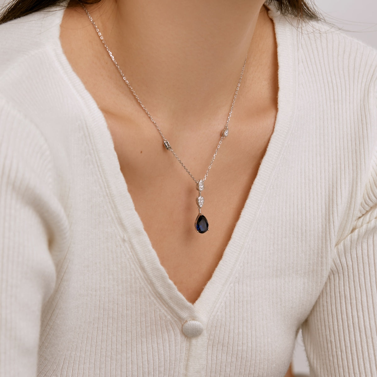 [Kismet Jewels ]Dazzling Pear Cut Necklace