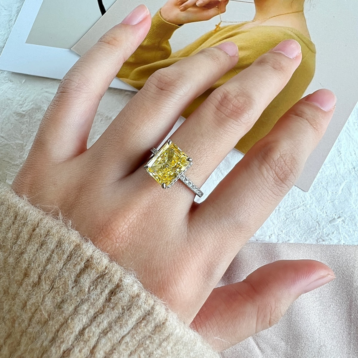 [Kismet Jewels ]4.0 Carat Luxurious Engagement Ring