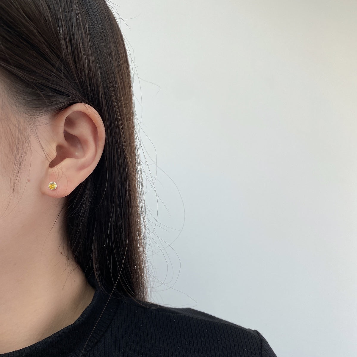 [Kismet Jewels ]Sparkling Colorful Round Shape Earrings