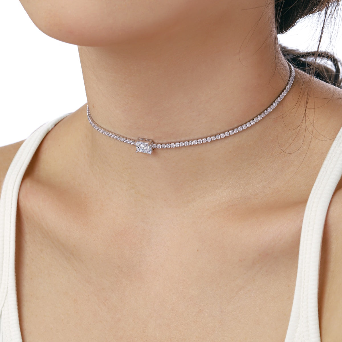 [Kismet Jewels ]2.0 carat Ornate Emerald Cut Necklace