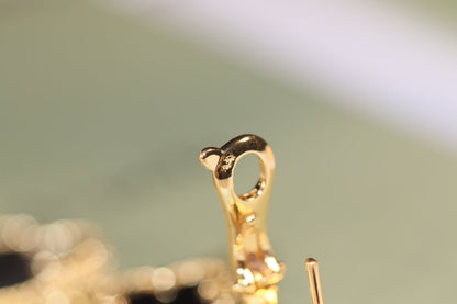 [Kismet Jewels ]CLOVER EARRINGS GOLD ONYX MOP 3 MOTIF