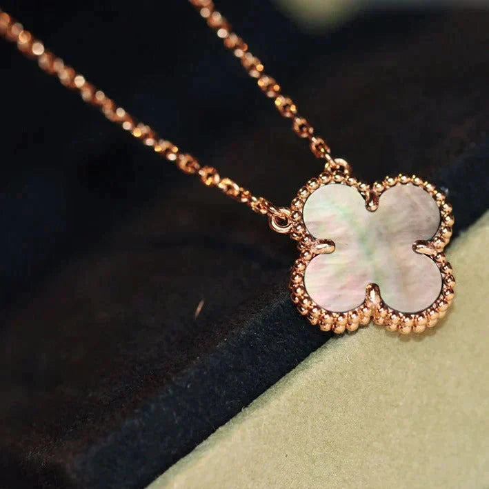 [Kismet Jewels ]CLOVER 15MM  GRAY MOTHER OF PEARL NECKLACE