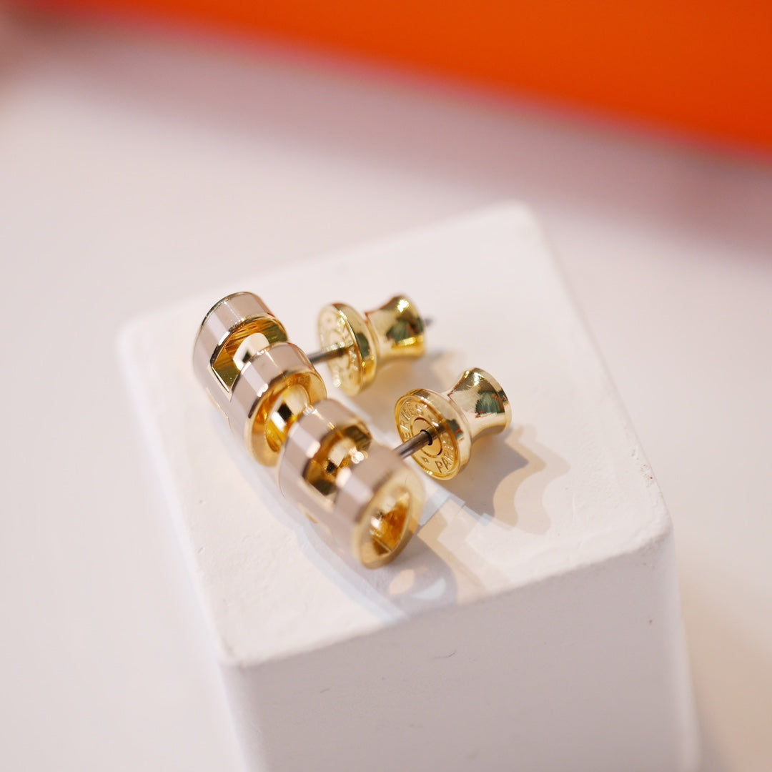 [Kismet Jewels ]MINI POP H GOLD EARRINGS GREY