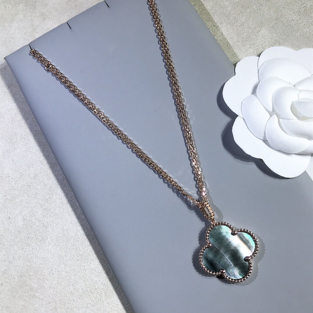 [Kismet Jewels ]CLOVER 25MM GOLD DARK MOP BIG CLOVER NECKLACE
