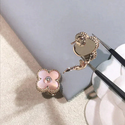 [Kismet Jewels ]CLOVER MEDIUM 1 MOTIFS  PINK MOP DIAMOND EARRINGS