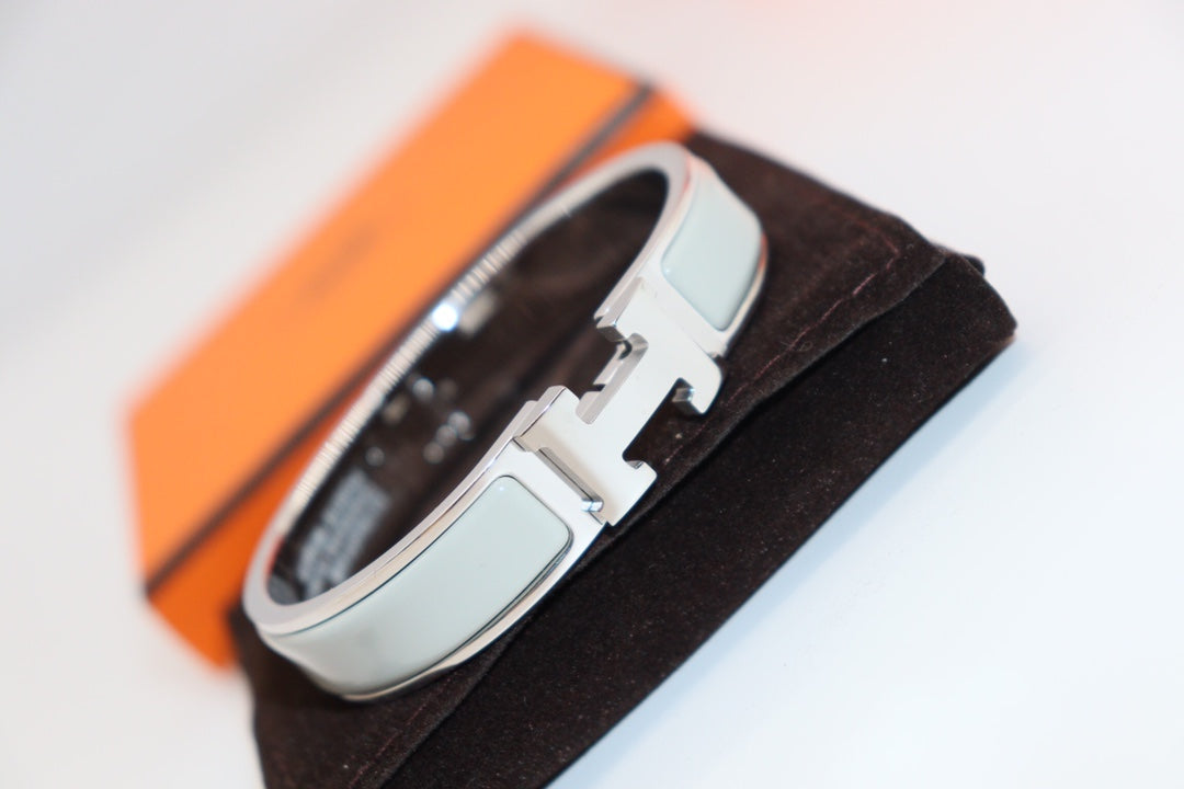 [Kismet Jewels ]H LIGHT BLUE BRACELET