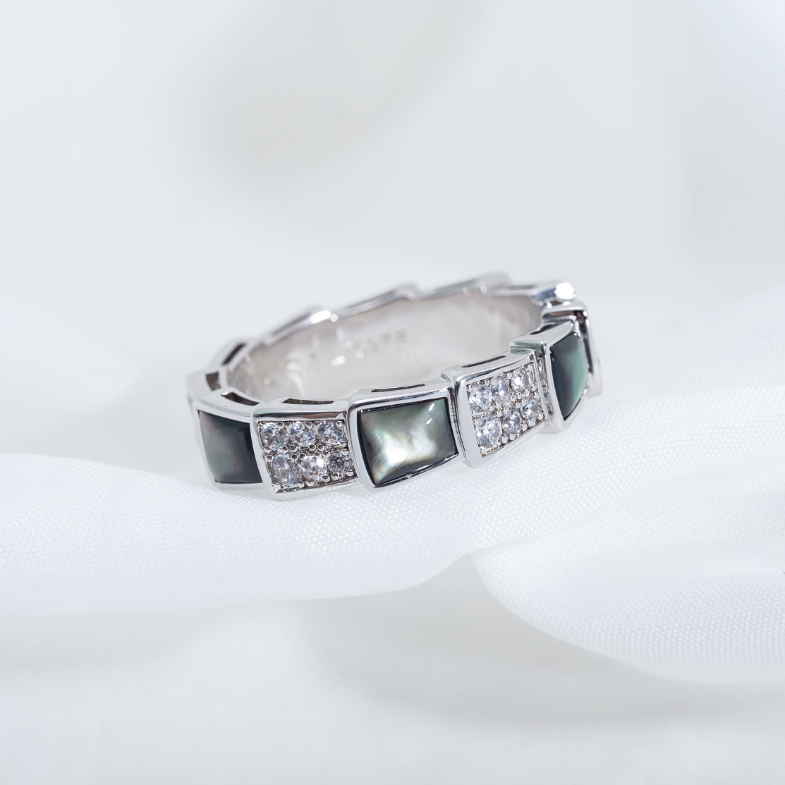 [Kismet Jewels ]SERPENTI RING SILVER DIAMOND BLACK MOP 4MM