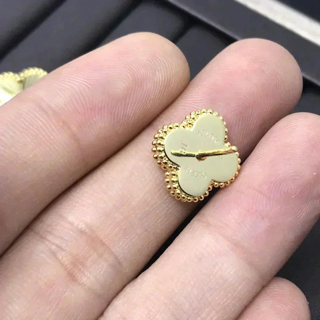 [Kismet Jewels ]CLOVER MINI 9.5MM LASER EARRINGS