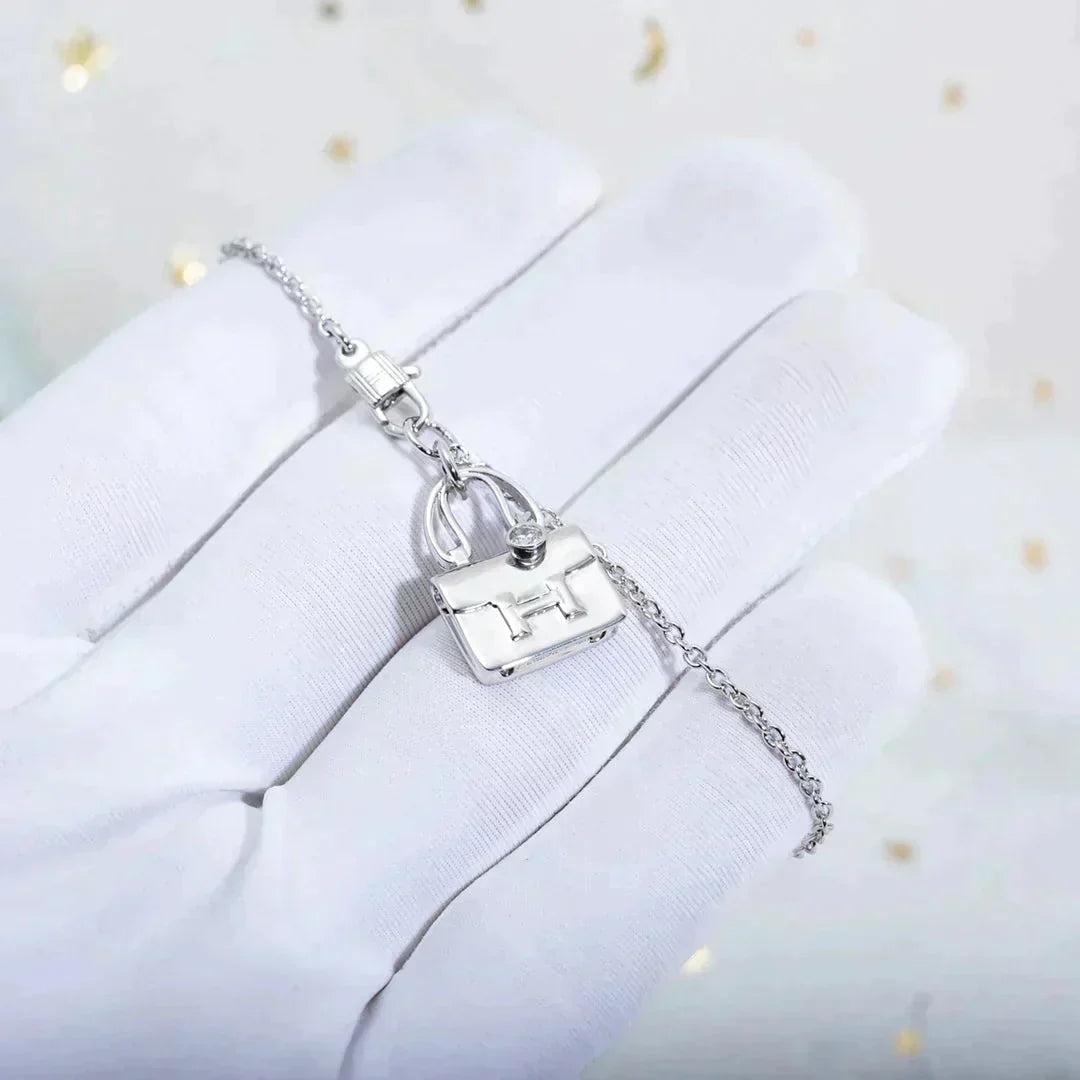 [Kismet Jewels ]AMULETTE PEDANT SILVER NECKLACE
