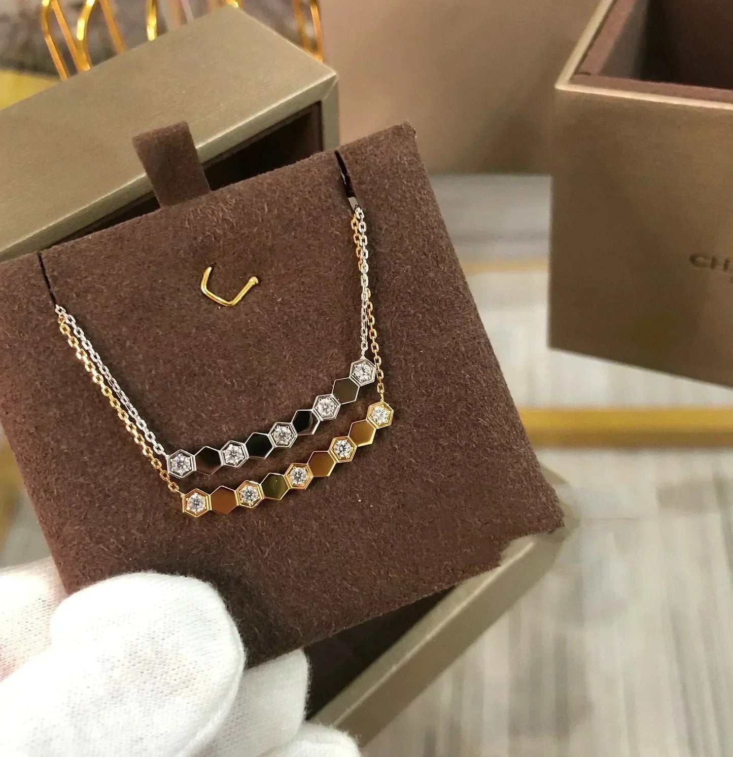 [Kismet Jewels ]BEE LOVE NECKLACE DIAMOND