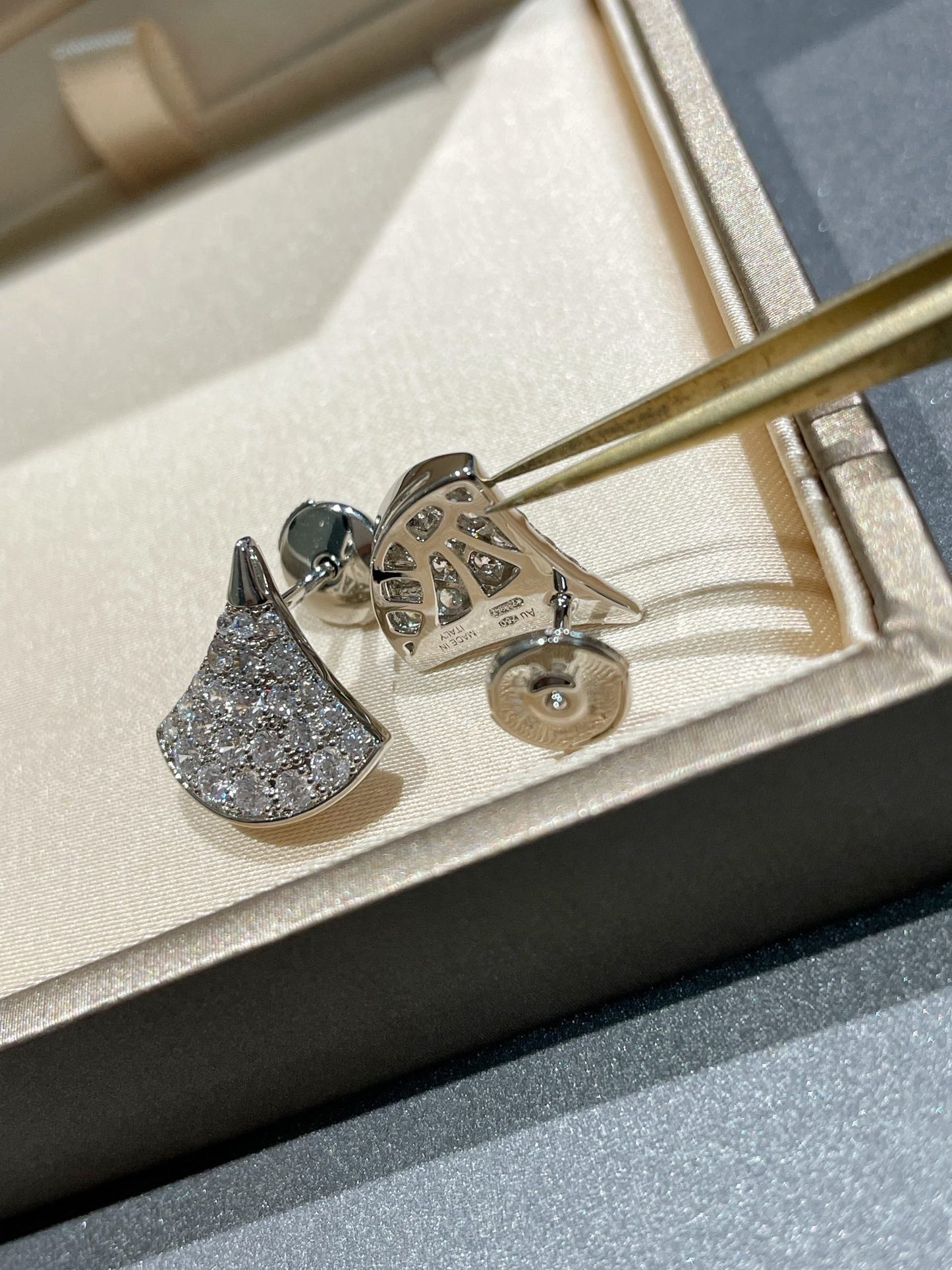 [Kismet Jewels ]DREAM STUD EARRINGS DIAMOND