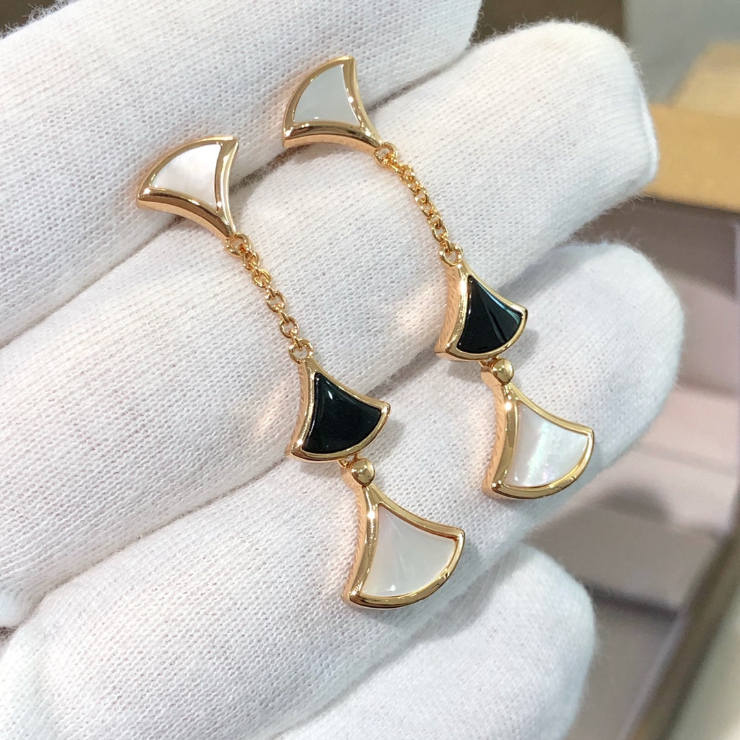 [Kismet Jewels ]DREAM EARRINGS 3 MOTIFS ONYX MOP PINK GOLD