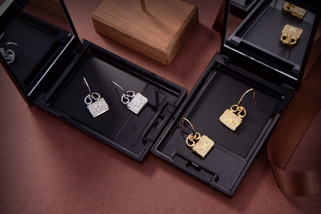 [Kismet Jewels ]KELLY DIAMOND EARRINGS