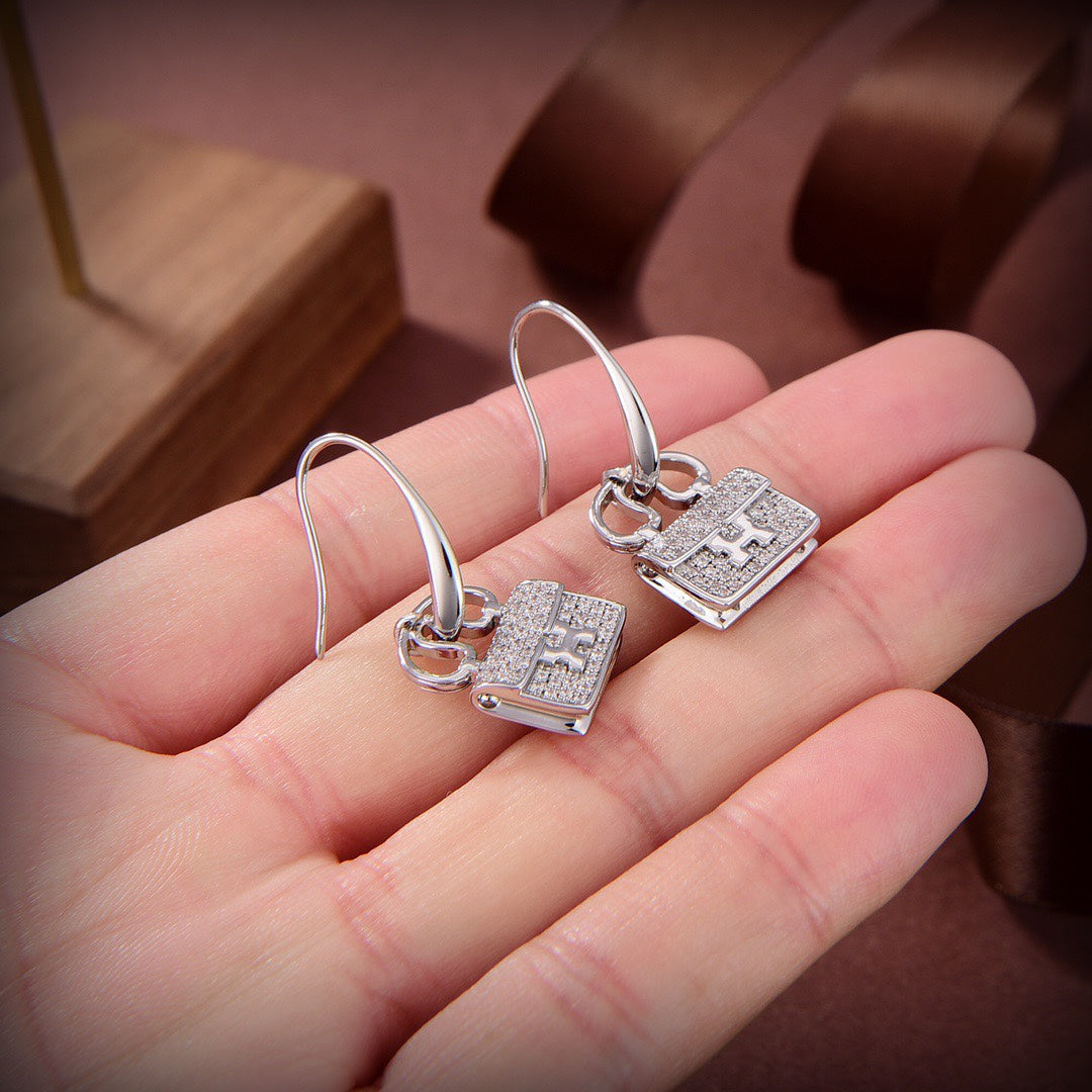 [Kismet Jewels ]KELLY DIAMOND EARRINGS