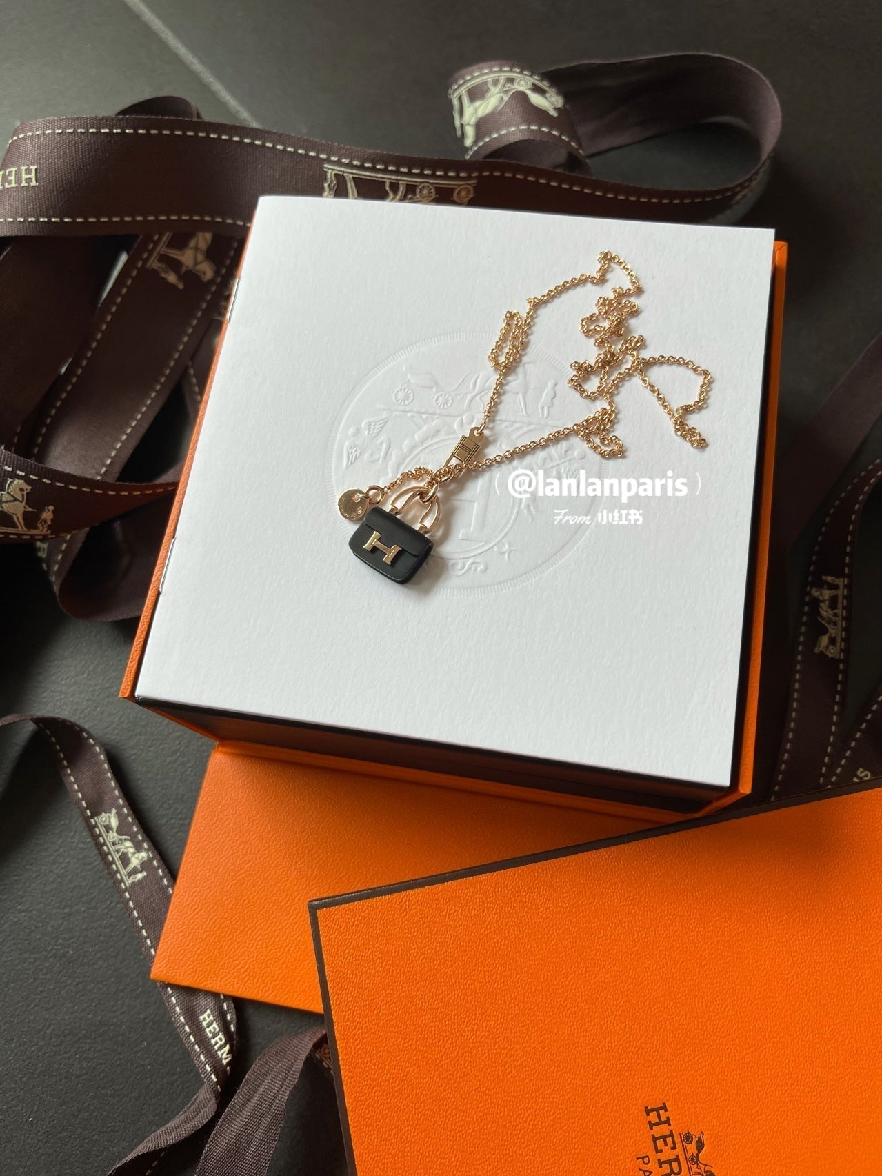 [Kismet Jewels ]CONSTANCE BLACK PEDANT PINK GOLD NECKLACE