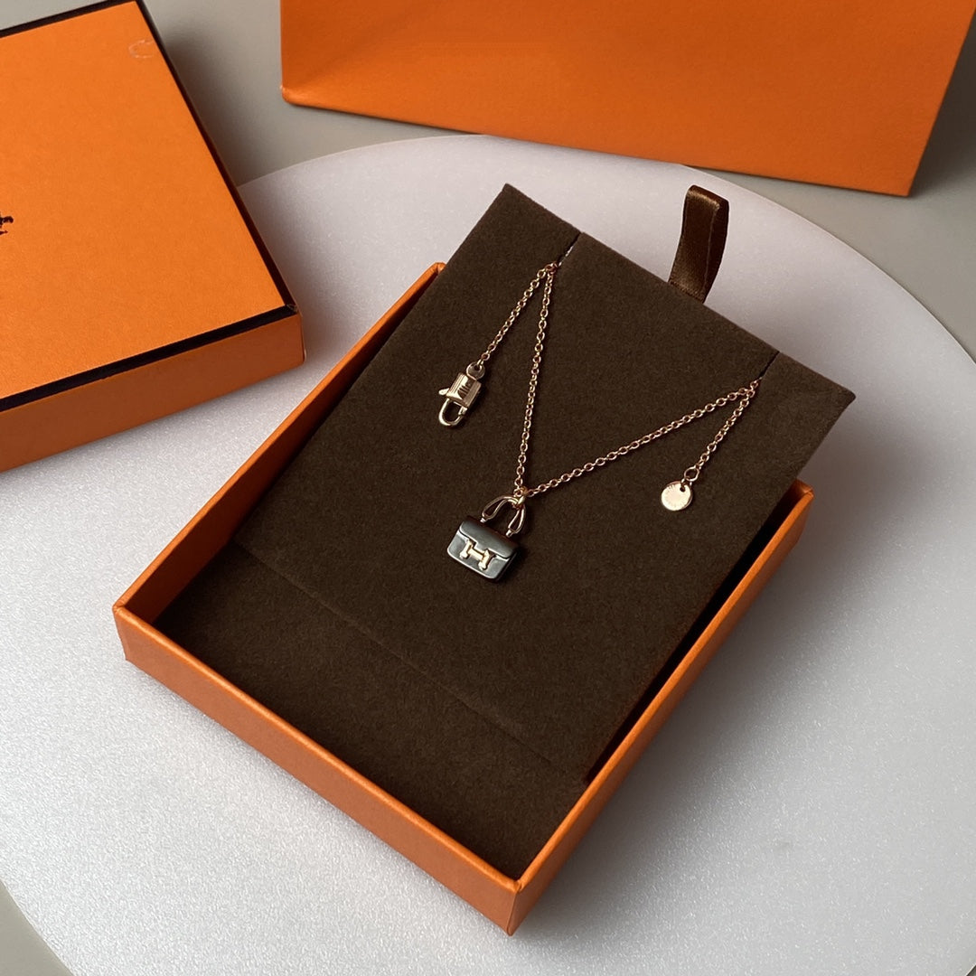 [Kismet Jewels ]CONSTANCE BLACK PEDANT PINK GOLD NECKLACE