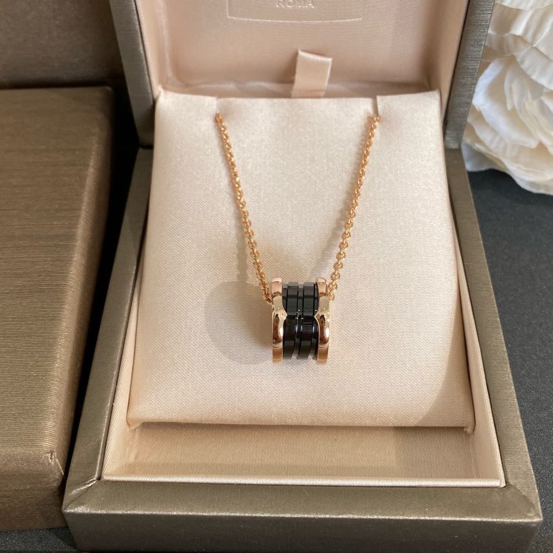 [Kismet Jewels ]ZERO 1 BLACK CERAMIC PINK GOLD NECKLACE