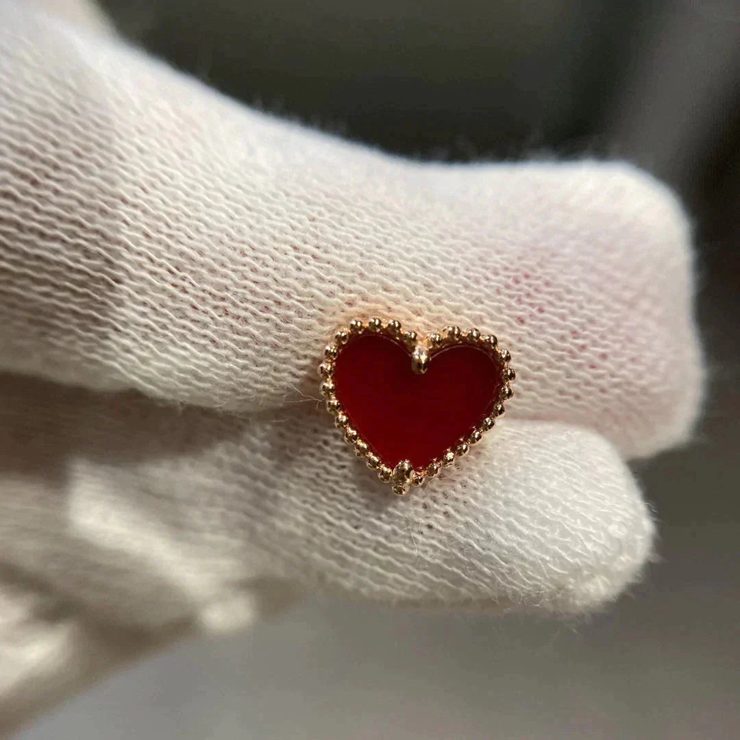 [Kismet Jewels ]HEART CARNELIAN STUD EARRINGS