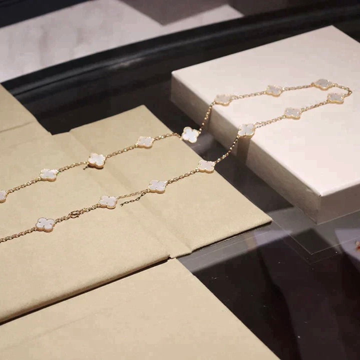 [Kismet Jewels ]CLOVER 20 MOTIFS WHITE MOP NECKLACE