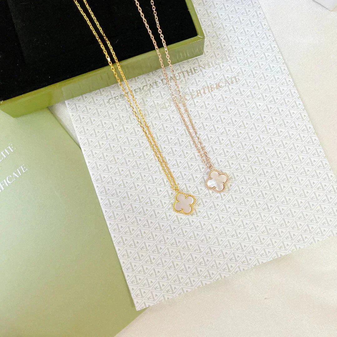 [Kismet Jewels ]CLOVER MINI 9.5MM WHITE MOTHER-OF-PEARL NECKLACE