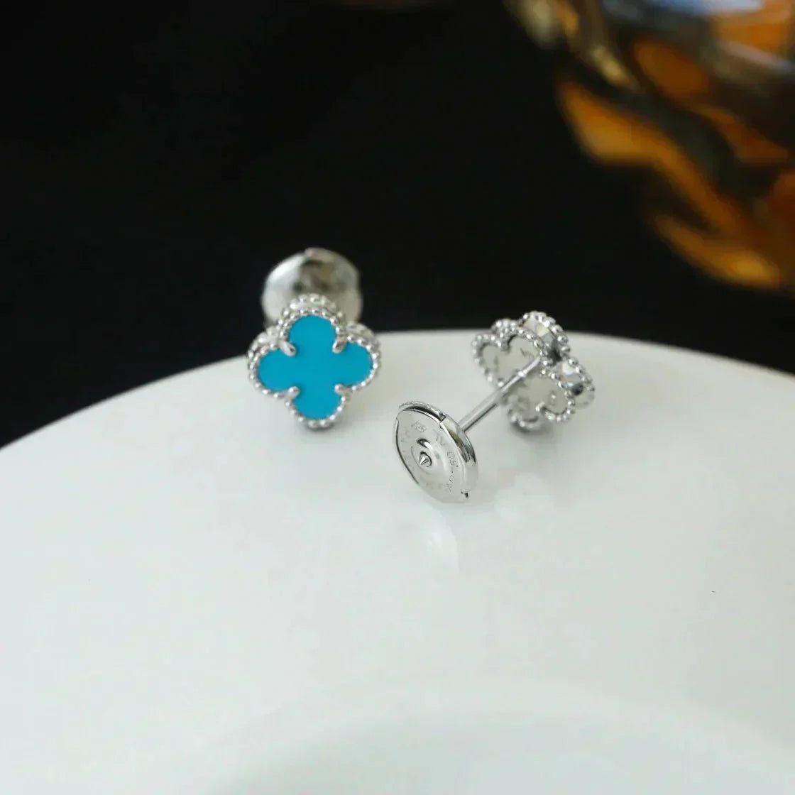 [Kismet Jewels ]CLOVER MINI 9.5MM ONYX STUD EARRINGS SILVER