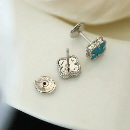 [Kismet Jewels ]CLOVER MINI 9.5MM ONYX STUD EARRINGS SILVER