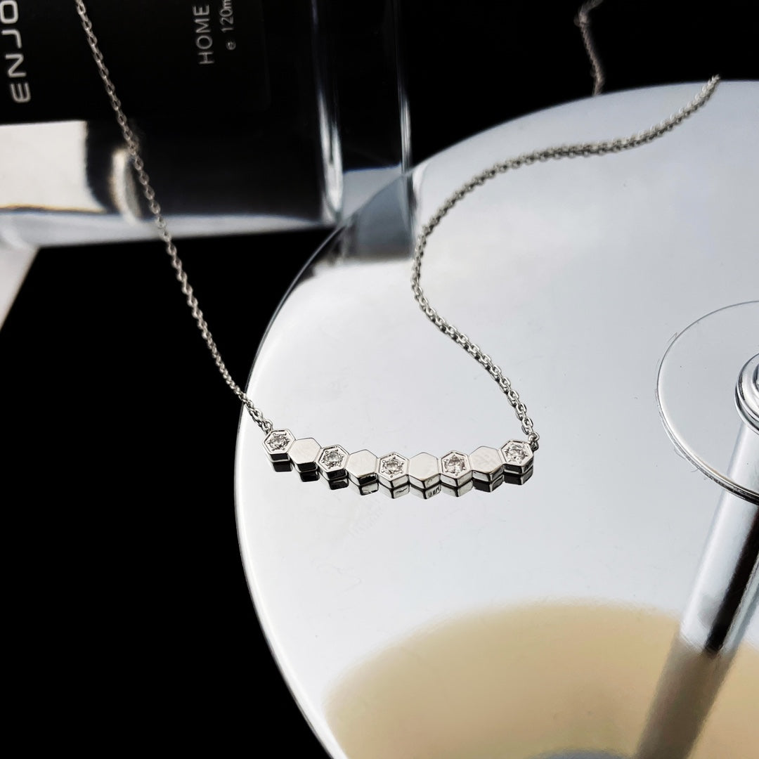 [Kismet Jewels ]BEE MY LOVE DIAMOND NECKLACE
