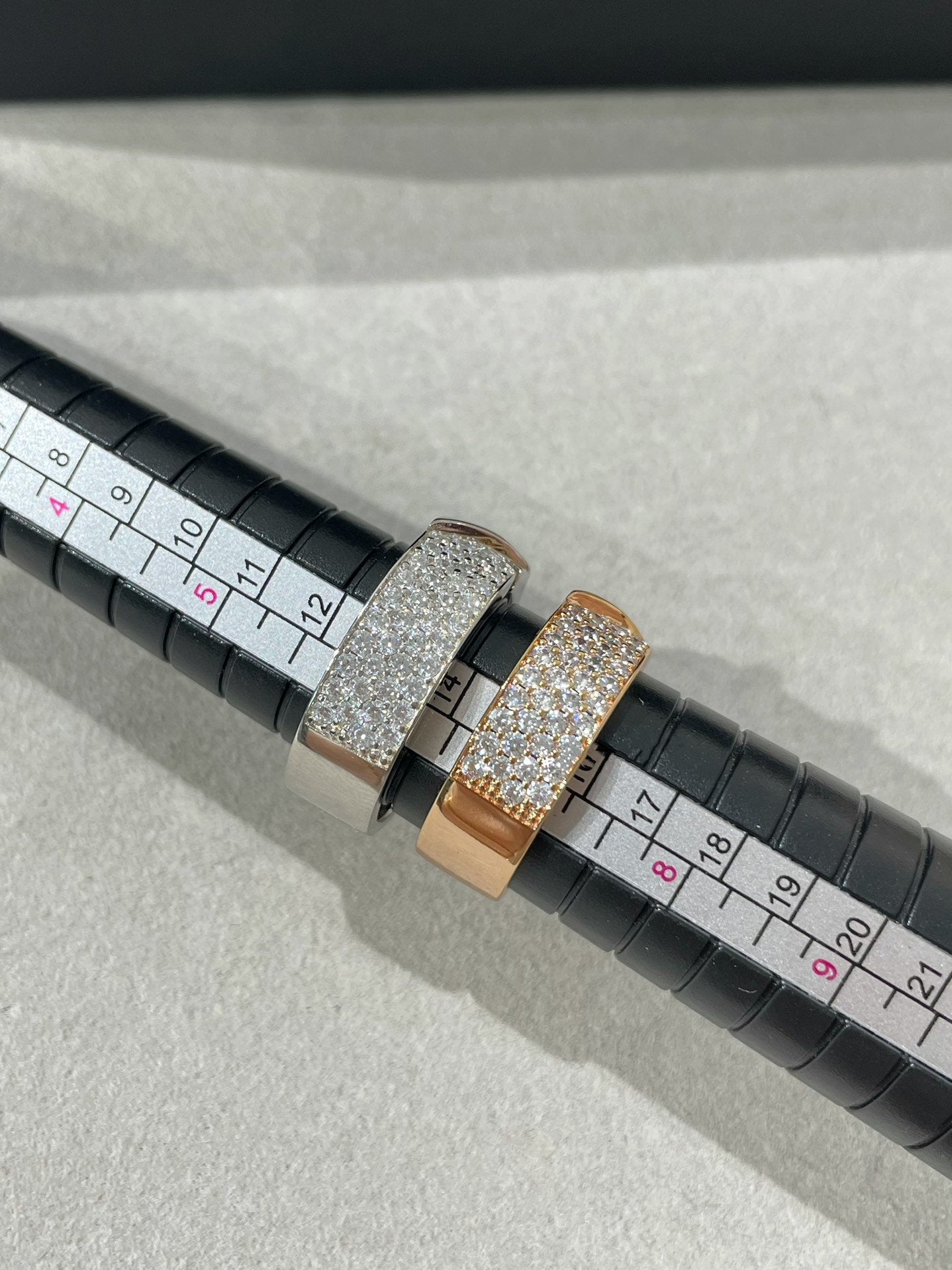 [Kismet Jewels ]LIENS EVIDENCE  DIAMOND PAVED RING