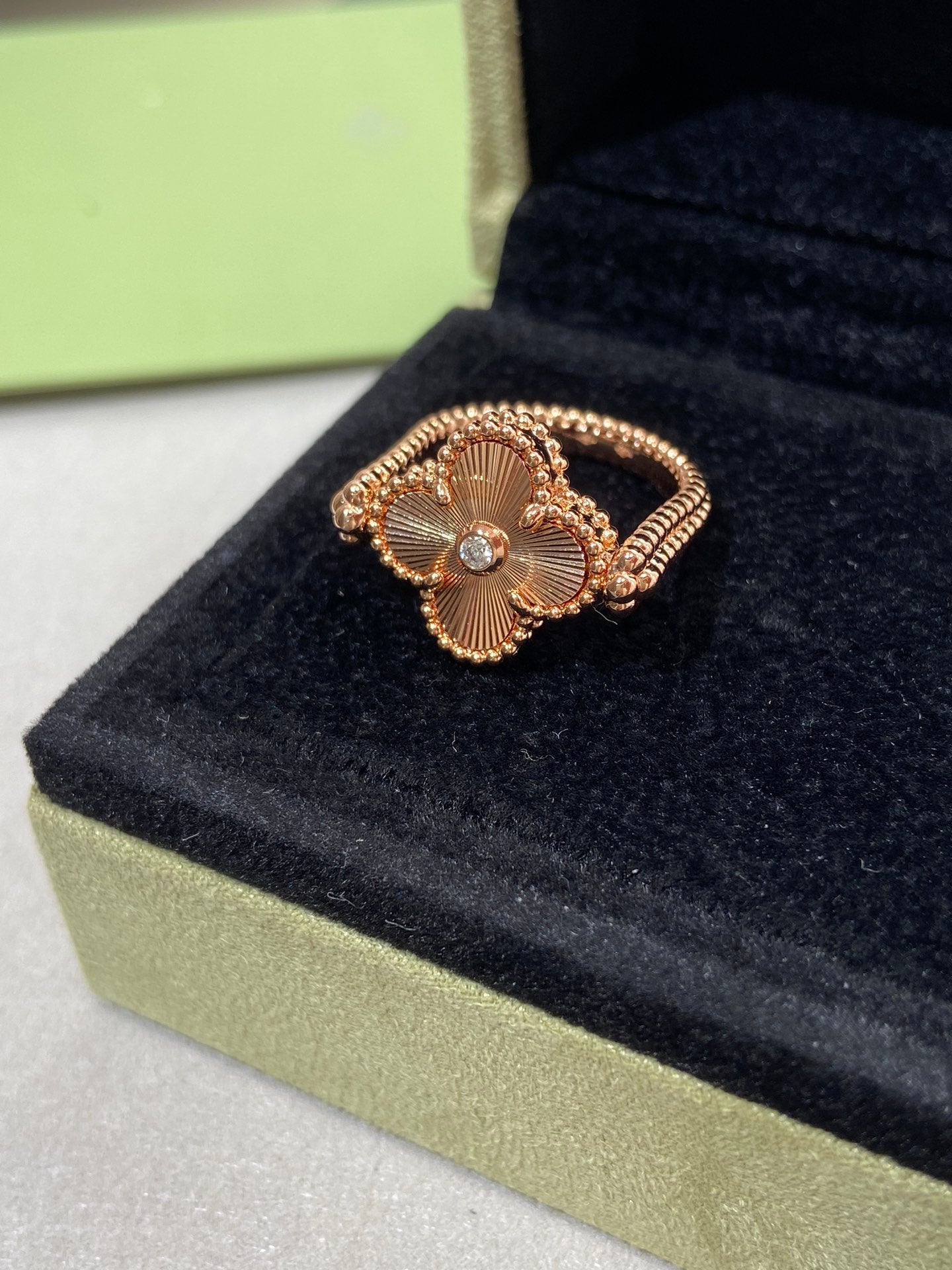 [Kismet Jewels ]CLOVER RIVERSIBLE ROSE GOLD RING