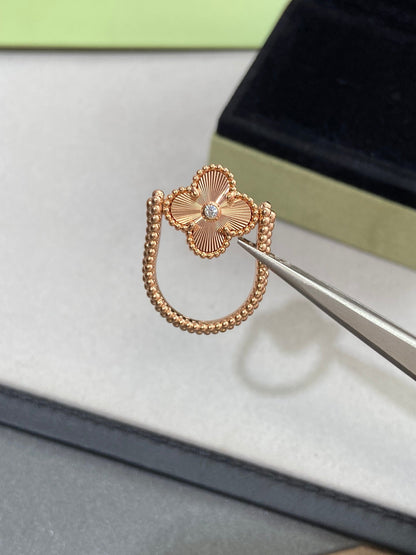[Kismet Jewels ]CLOVER RIVERSIBLE PINK GOLD RING
