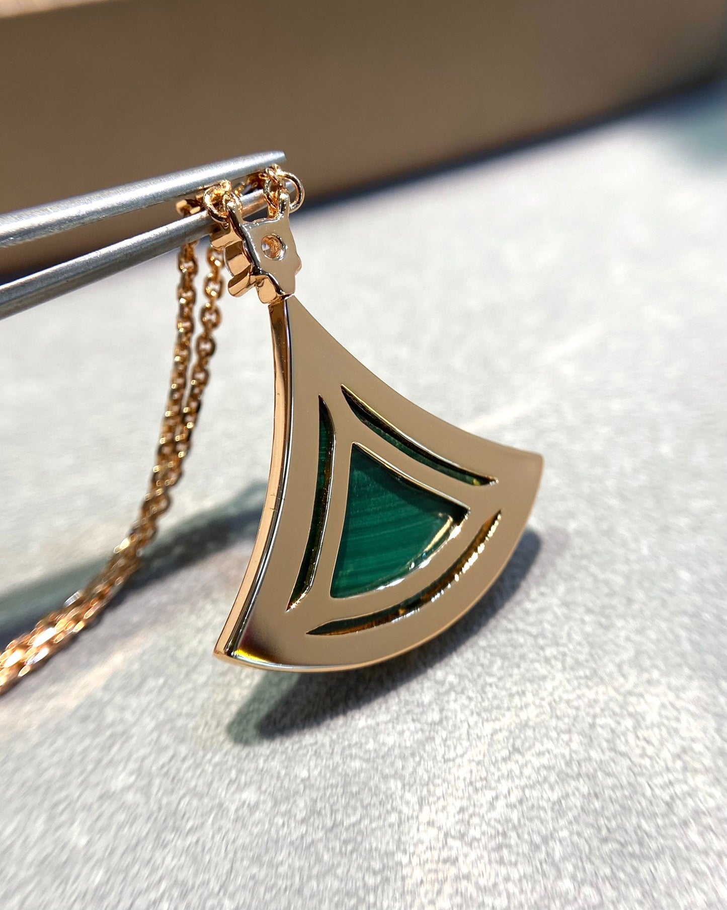 [Kismet Jewels ]DREAM MALACHITE DIAMOND PAVED PINK GOLD NECKLACE