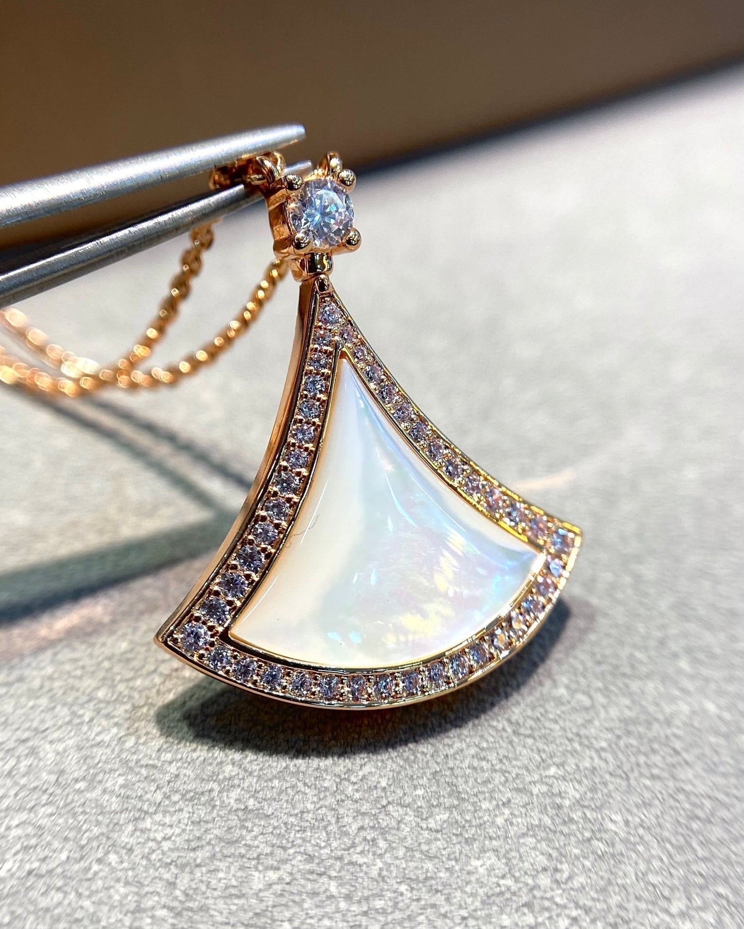 [Kismet Jewels ]DREAM MOP DIAMOND PAVED PINK GOLD NECKLACE