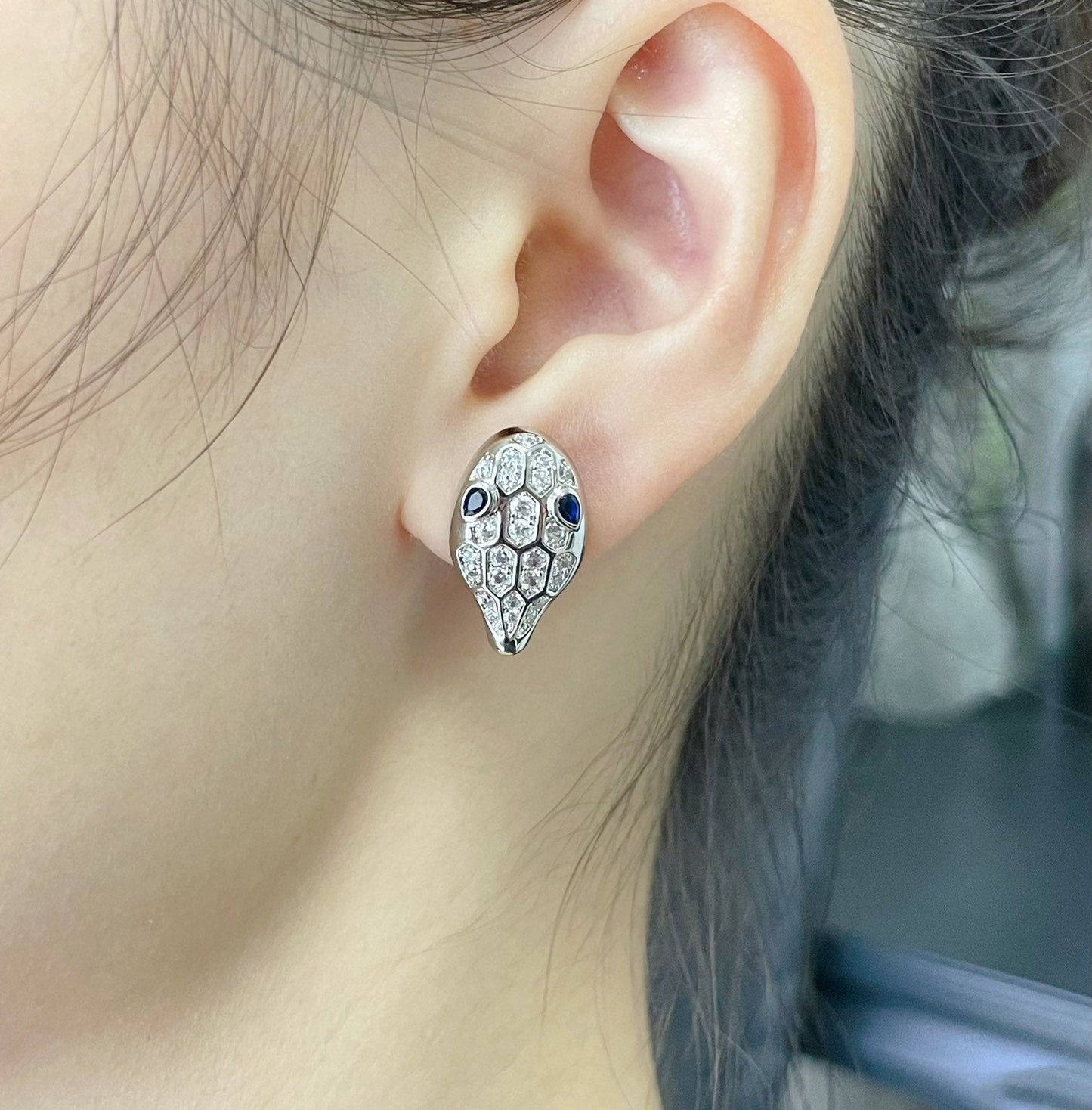 [Kismet Jewels ]SERPENT DIAMOND STUD EARRINGS