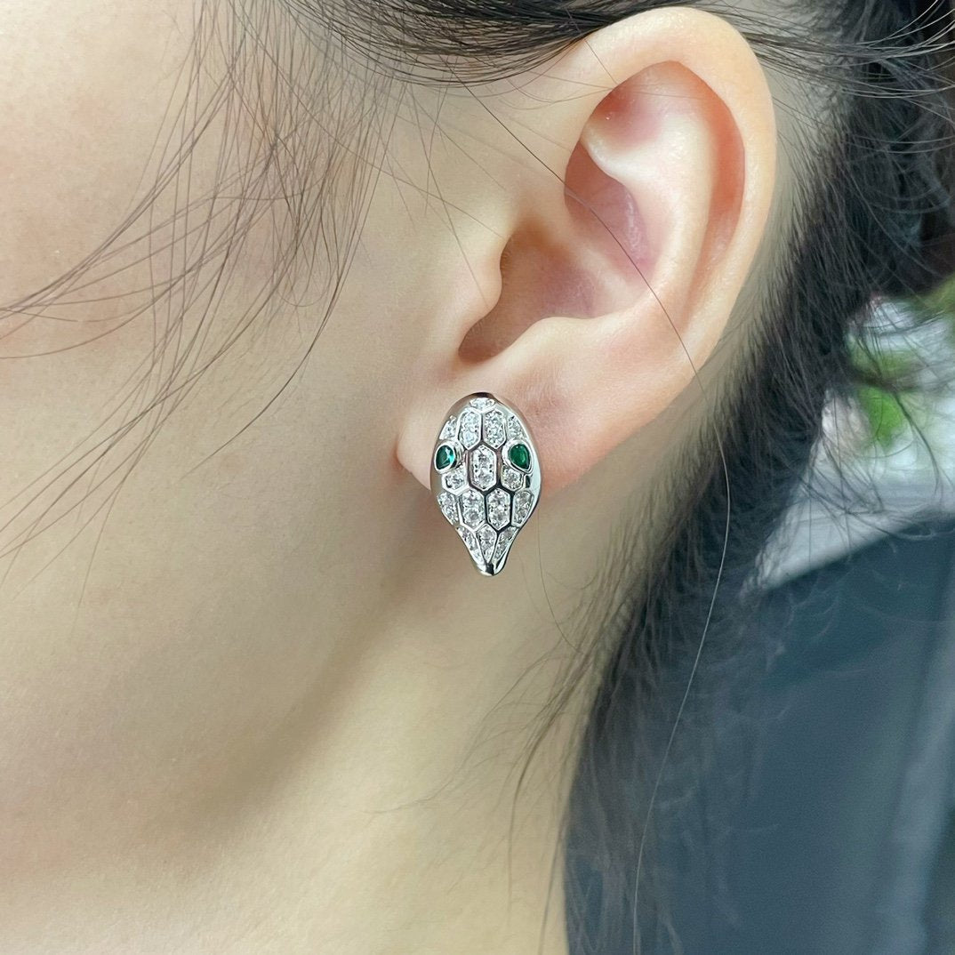 [Kismet Jewels ]SERPENT DIAMOND STUD EARRINGS