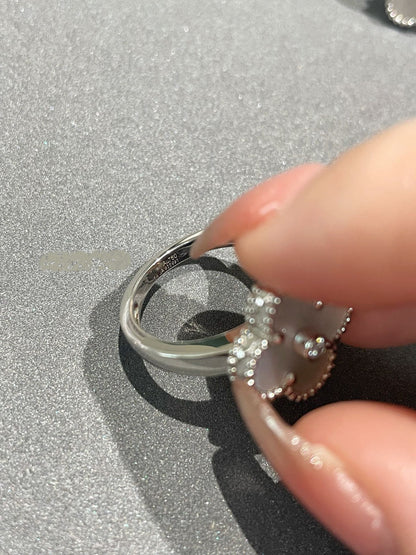 [Kismet Jewels ]CLOVER SILVER MOP DIAMOND RING