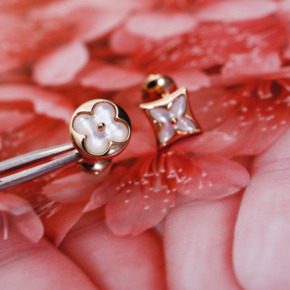 [Kismet Jewels ]STAR AND SUN PINK GOLD MOP STUD EARRINGS
