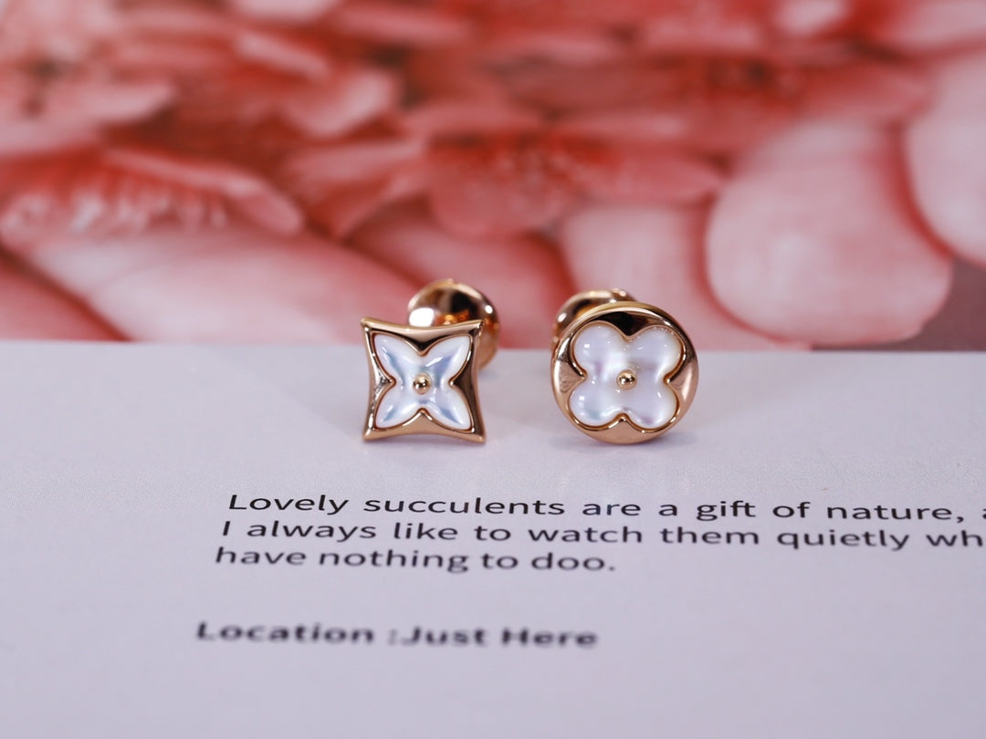 [Kismet Jewels ]STAR AND SUN PINK GOLD MOP STUD EARRINGS