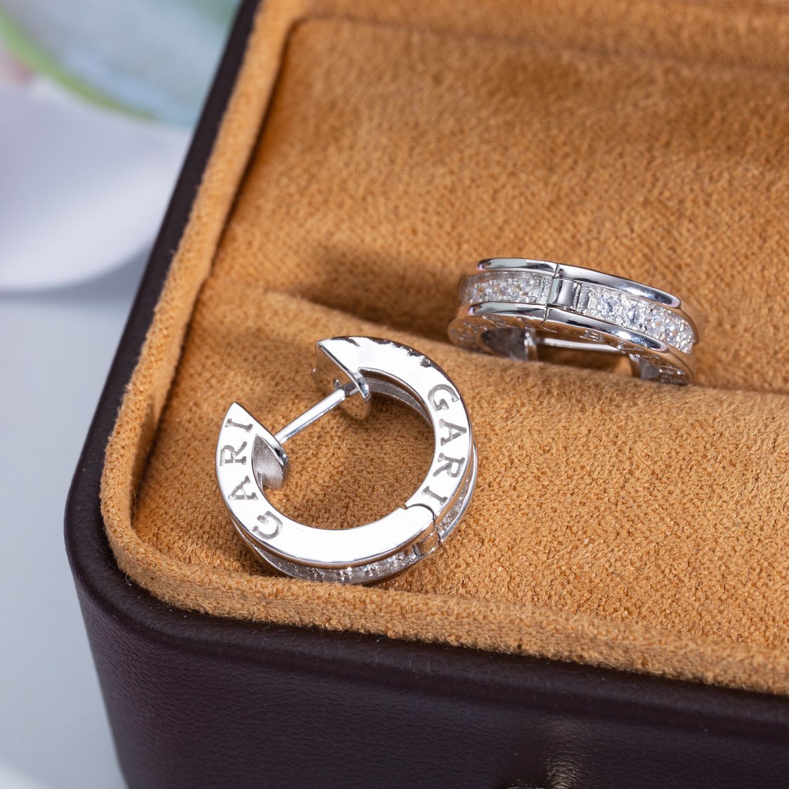 [Kismet Jewels ]ZERO 1 MINI SILVER DIAMOND EARRINGS