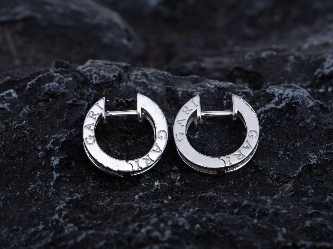 [Kismet Jewels ]ZERO 1 MINI SILVER DIAMOND EARRINGS