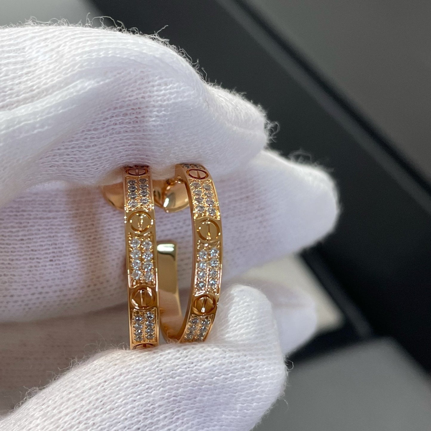 [Kismet Jewels ]LOVE DIAMOND PINK GOLD HOOP EARRINGS
