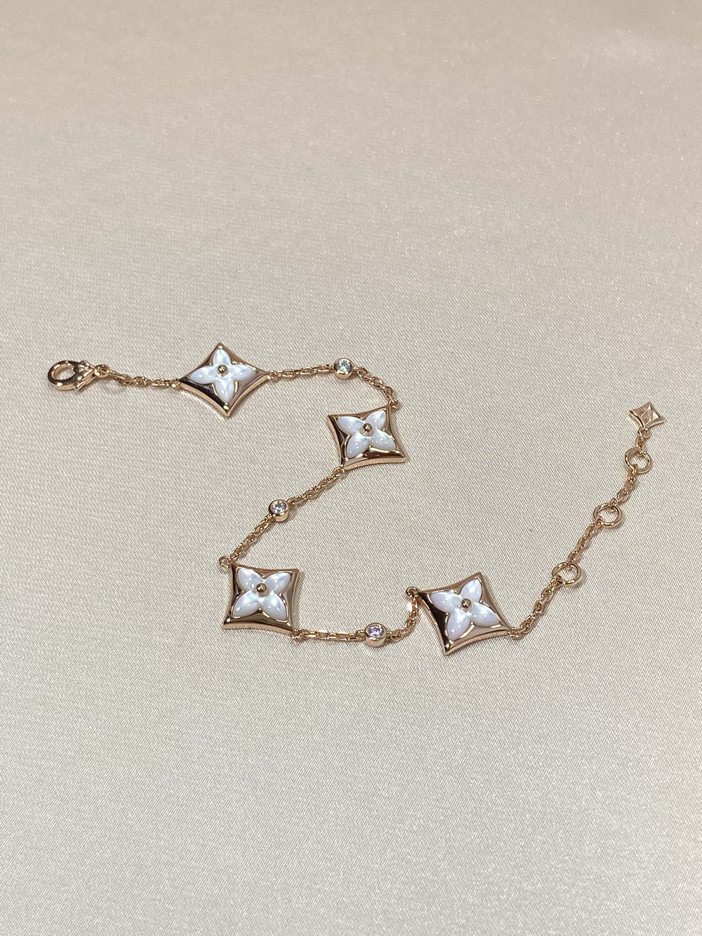 [Kismet Jewels ]STAR 4 MOTIF MOP DIAMOND PINK GOLD BRACELET