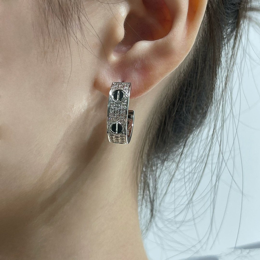 [Kismet Jewels ]LOVE CERAMIC DIAMOND PAVED SILVER EARRINGS