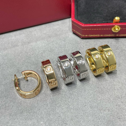 [Kismet Jewels ]LOVE 5.5MM 1 DIAMOND EARRINGS