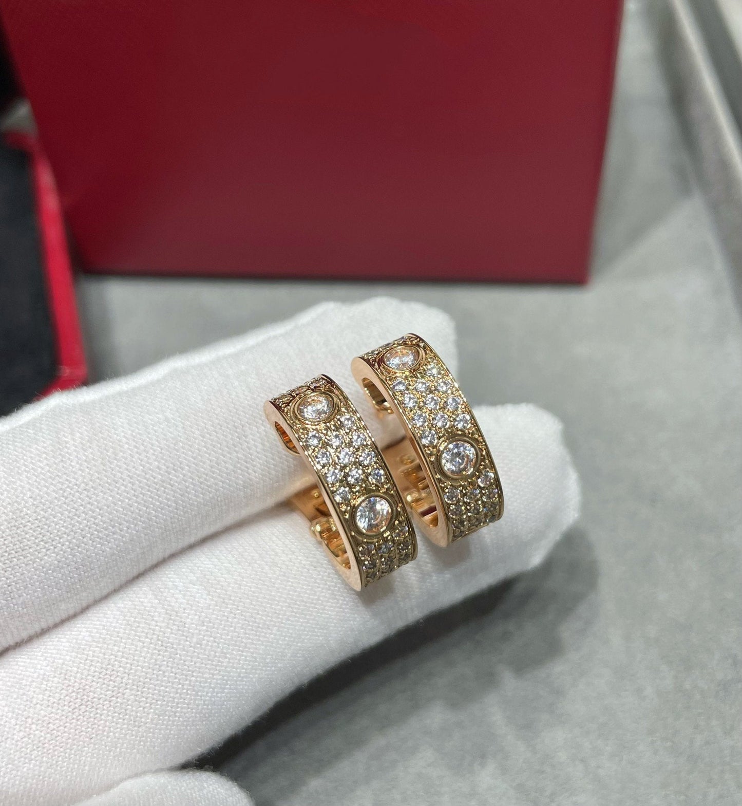 [Kismet Jewels ]LOVE 5.5MM DIAMOND PAVED EARRINGS