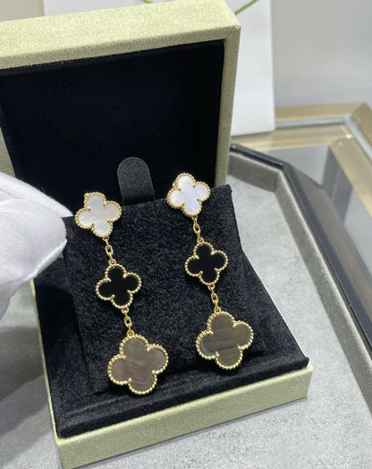 [Kismet Jewels ]CLOVER 3 MOTIF MOP ONYX DARK MOP PINK GOLD EARRINGS