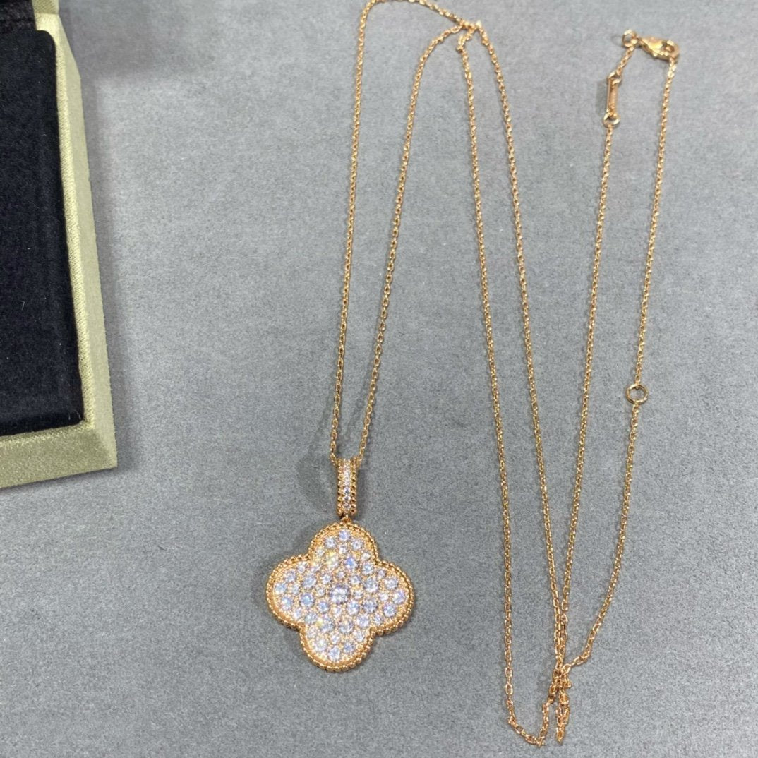 [Kismet Jewels ]CLOVER 25MM LARGE PEDANT DIAMOND PAVED LONG NECKLACE