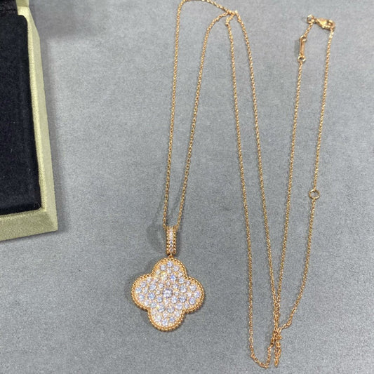 [Kismet Jewels ]CLOVER 25MM LARGE PEDANT DIAMOND PAVED LONG NECKLACE