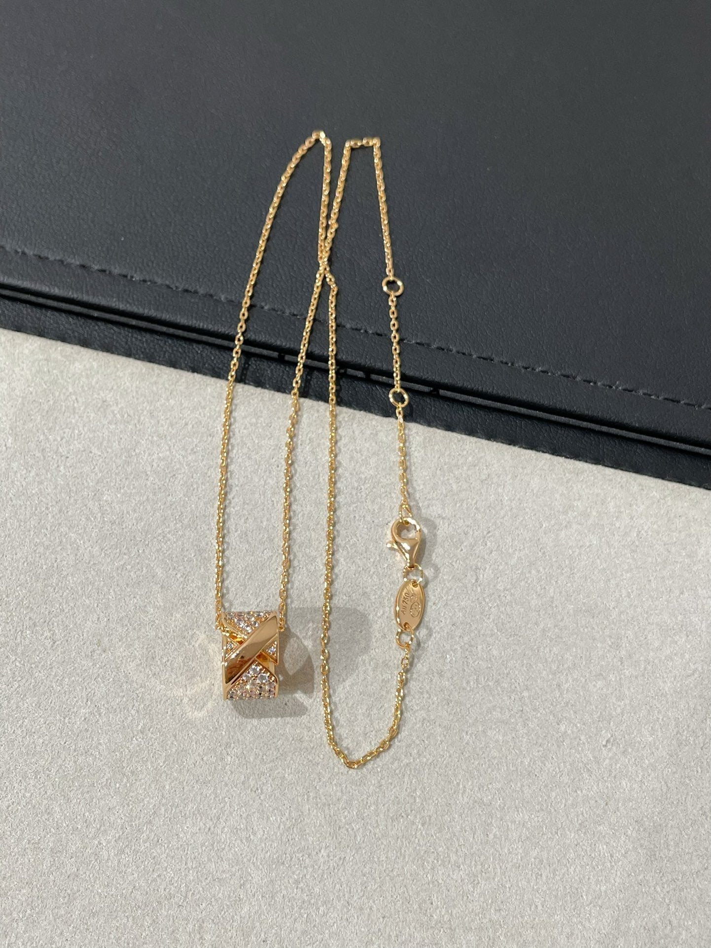 [Kismet Jewels ]LIENS EVIDENCE DIAMOND PAVED NECKLACE
