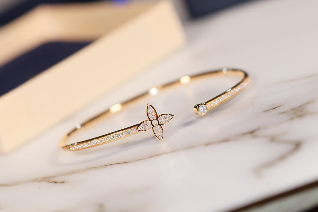 [Kismet Jewels ]IDYLLE GOLD OPEN BRACELET DIAMOND PAVED