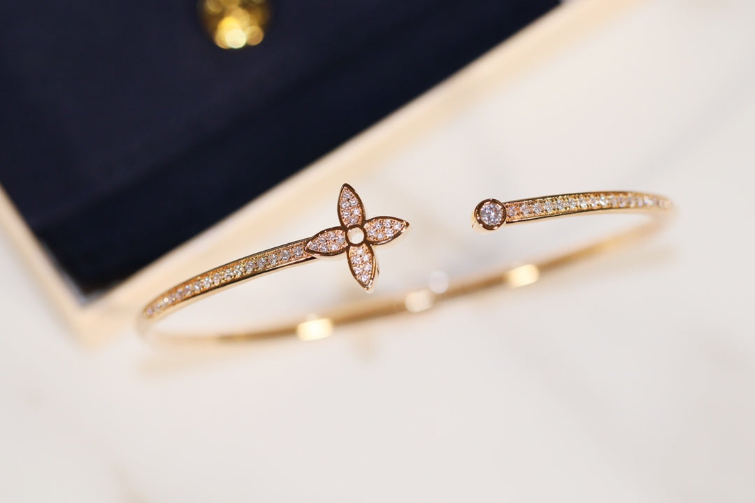 [Kismet Jewels ]IDYLLE GOLD OPEN BRACELET DIAMOND PAVED
